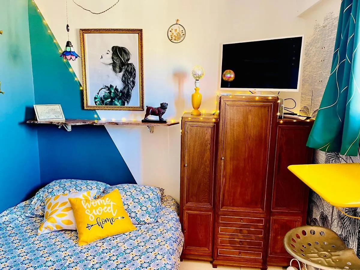 Elegant Studio Sous Les Toits Marseille